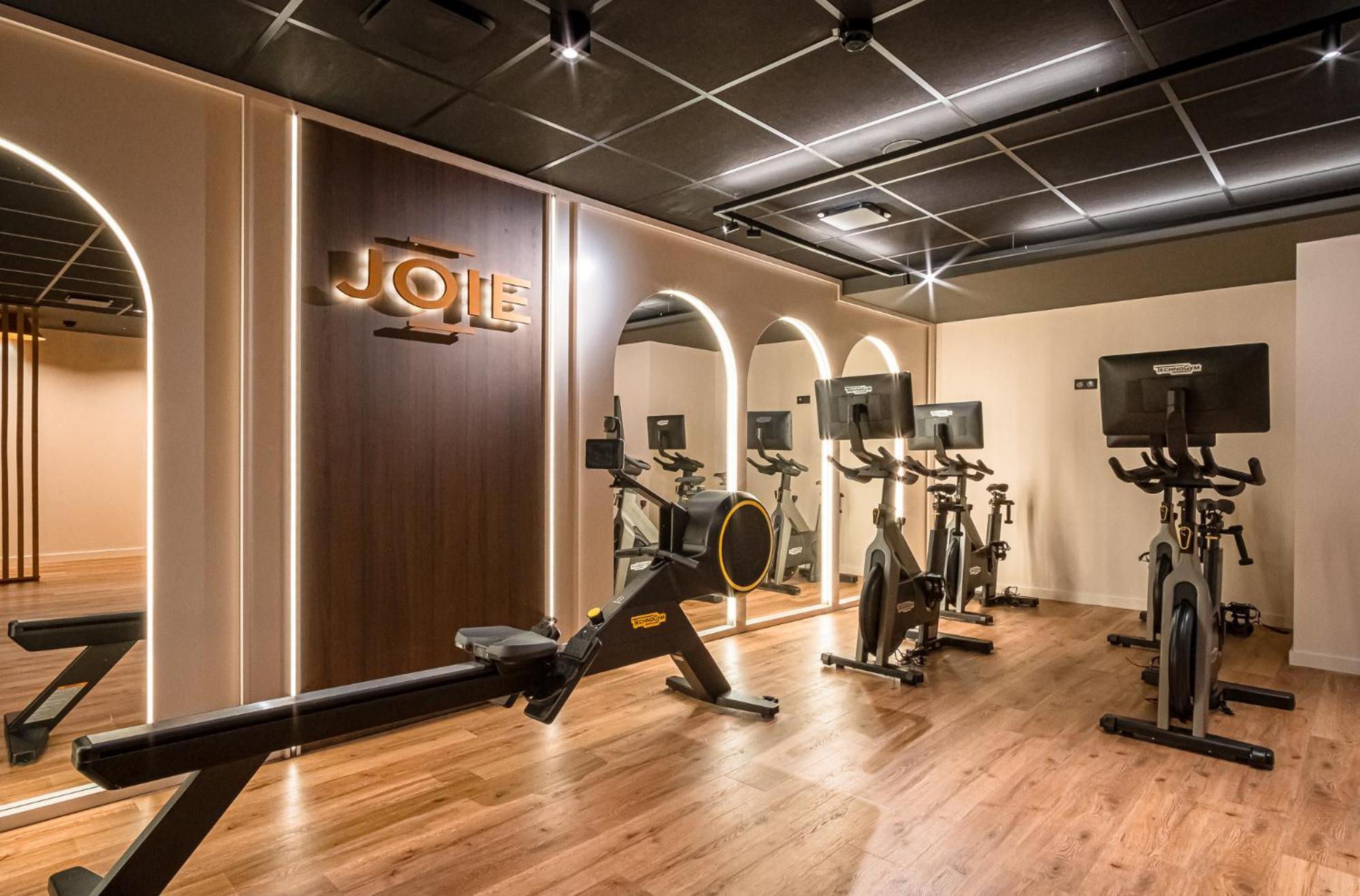 Mercure Saint-Lary Luaran gambar