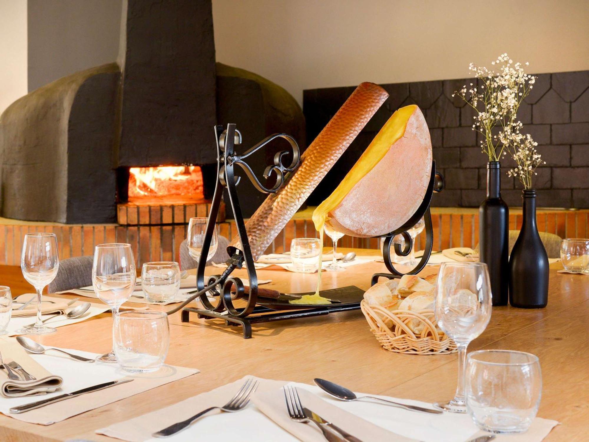 Mercure Saint-Lary Luaran gambar