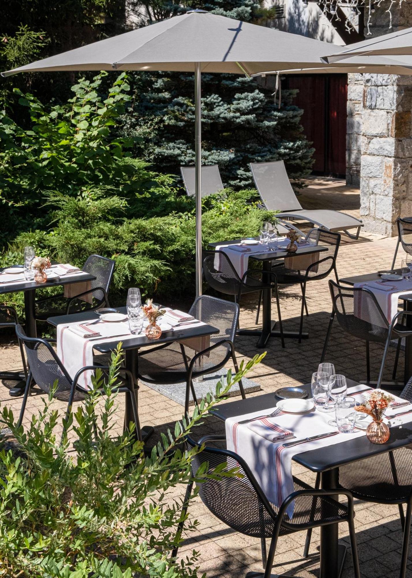 Mercure Saint-Lary Luaran gambar