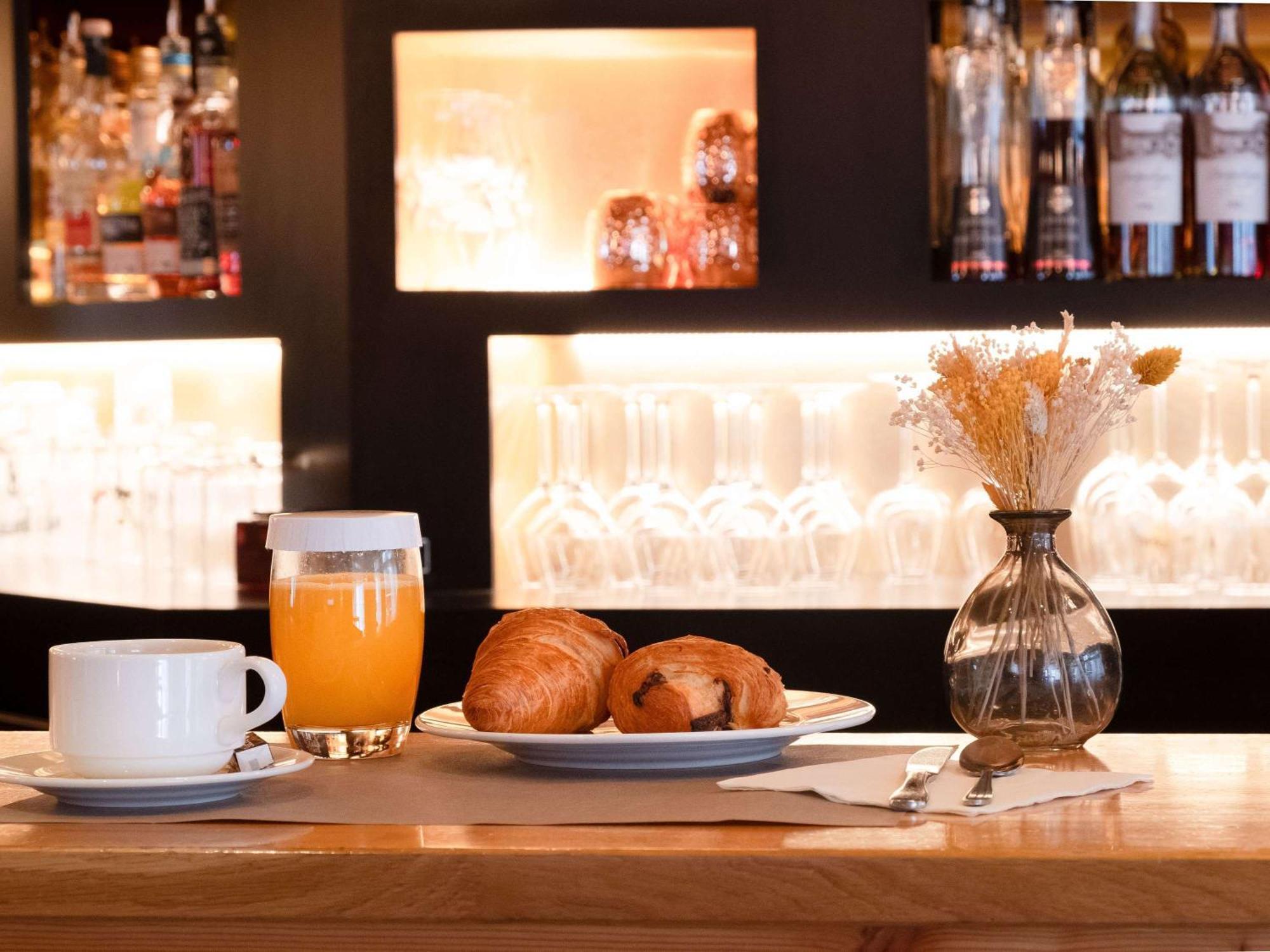 Mercure Saint-Lary Luaran gambar