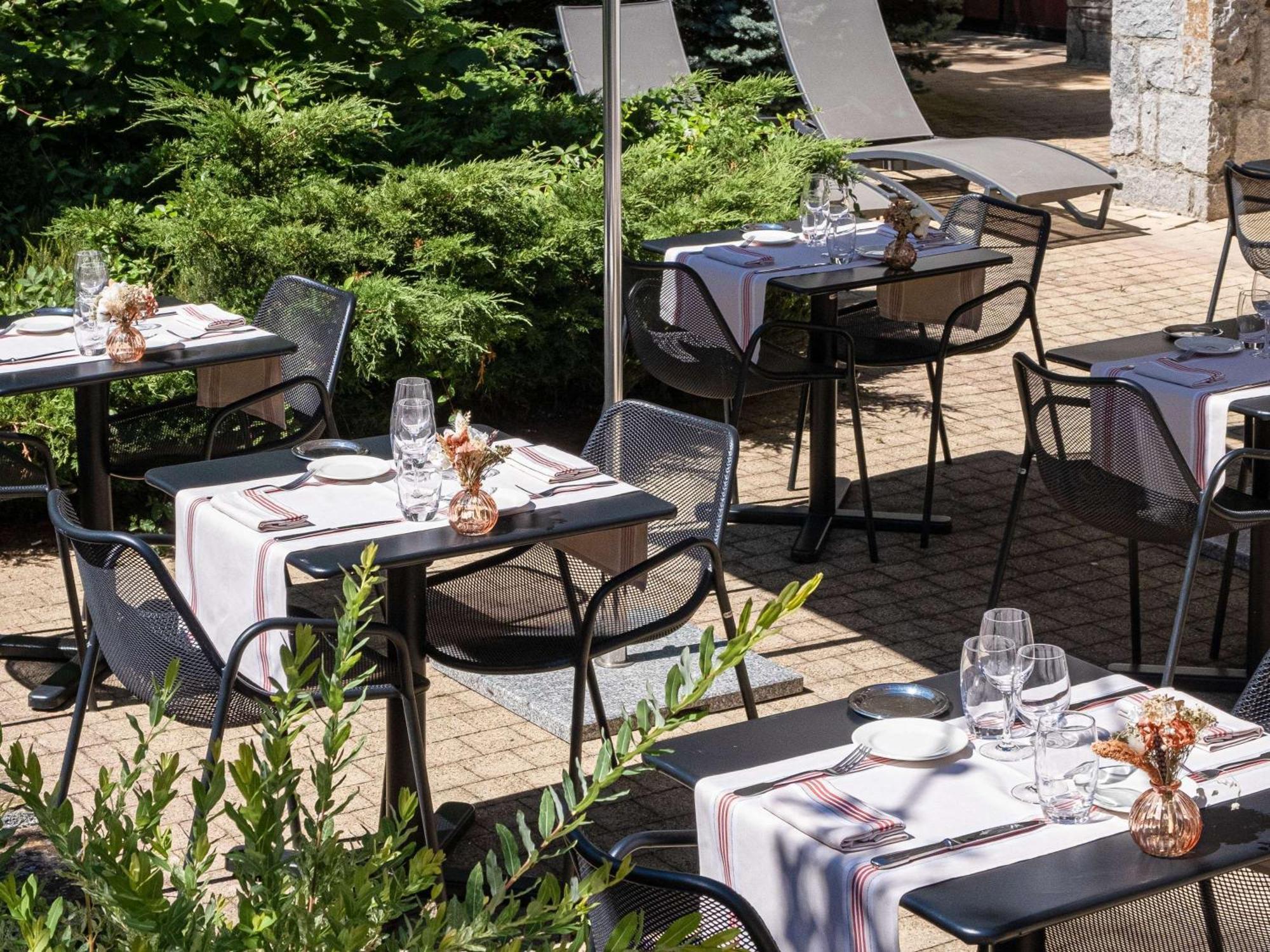 Mercure Saint-Lary Luaran gambar